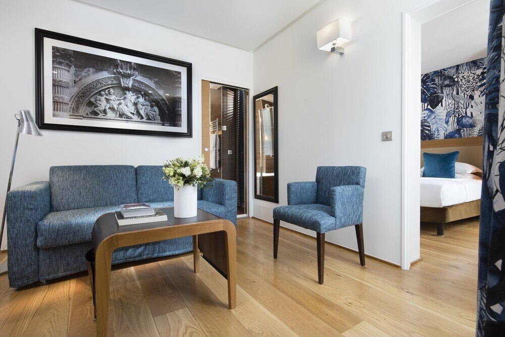Hotel Le Six Room Type - Junior Suite Hotel Le Six Room Type - Junior Suite