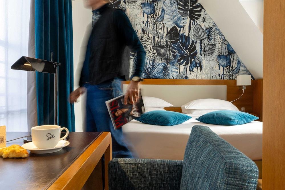 Hotel Le Six Room Type - Signature Double Room