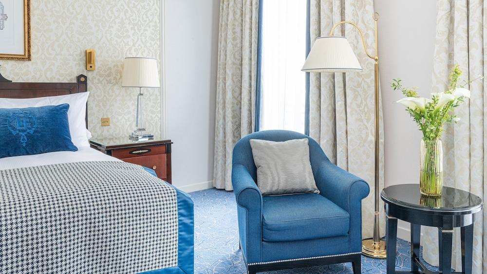 InterContinental Paris le Grand Room Type - 1 King Premium Club Lounge Access