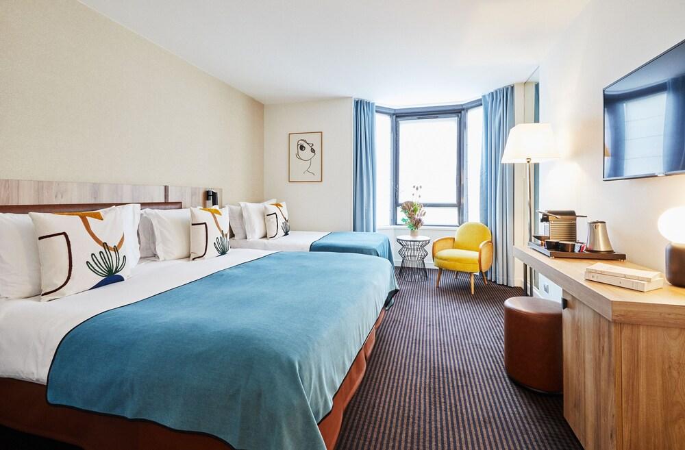 Plaza Tour Eiffel Hotel Room Type - Executive Room