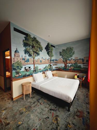 Le Relais Monceau - Tap to explore photos