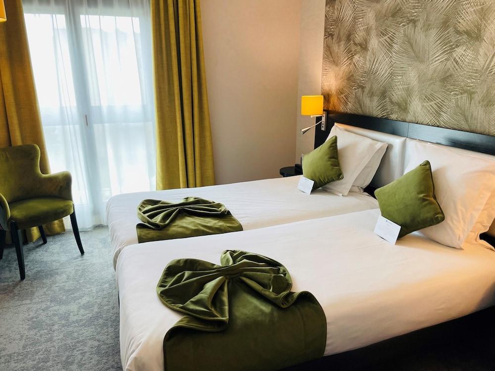 Best Western Allegro Nation Room Type - Classic Room, 2 Twin Beds