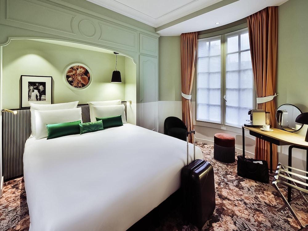 MERCURE PARIS Lyon Bastille Room Type - Privilege room with a double bed