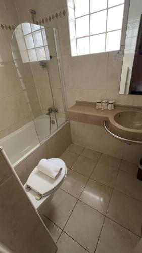 121 Paris Hotel Room Type - Triple Room