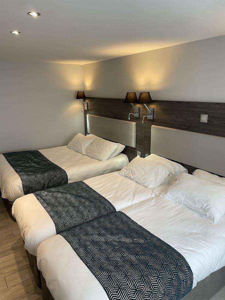 Mary's Hotel République Room Type - Family Room