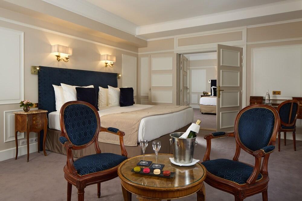 Majestic Hotel - SPA Champs Elysées Room Type - Family Suite