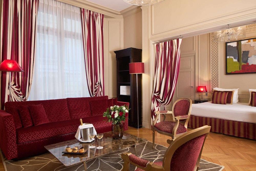 Majestic Hotel - SPA Champs Elysées Room Type - Junior Suite (Deluxe)
