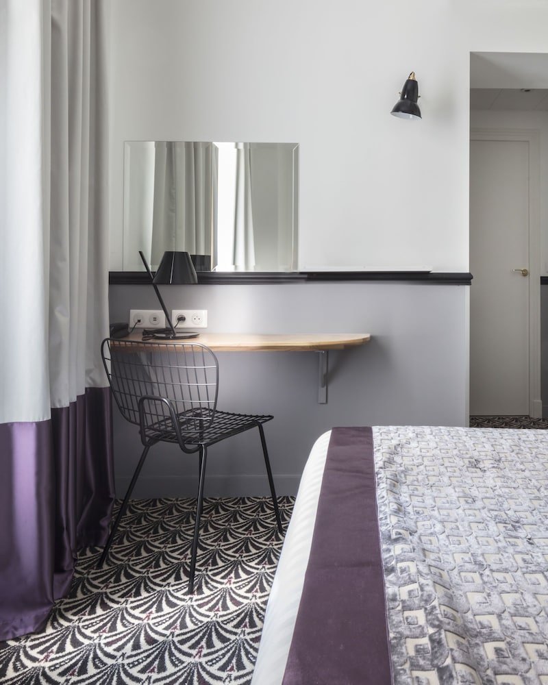 Hôtel Malte - Astotel Room Type - Twin Room - Complimentary soft minibar,courtesy tray, Chromecast and digital press