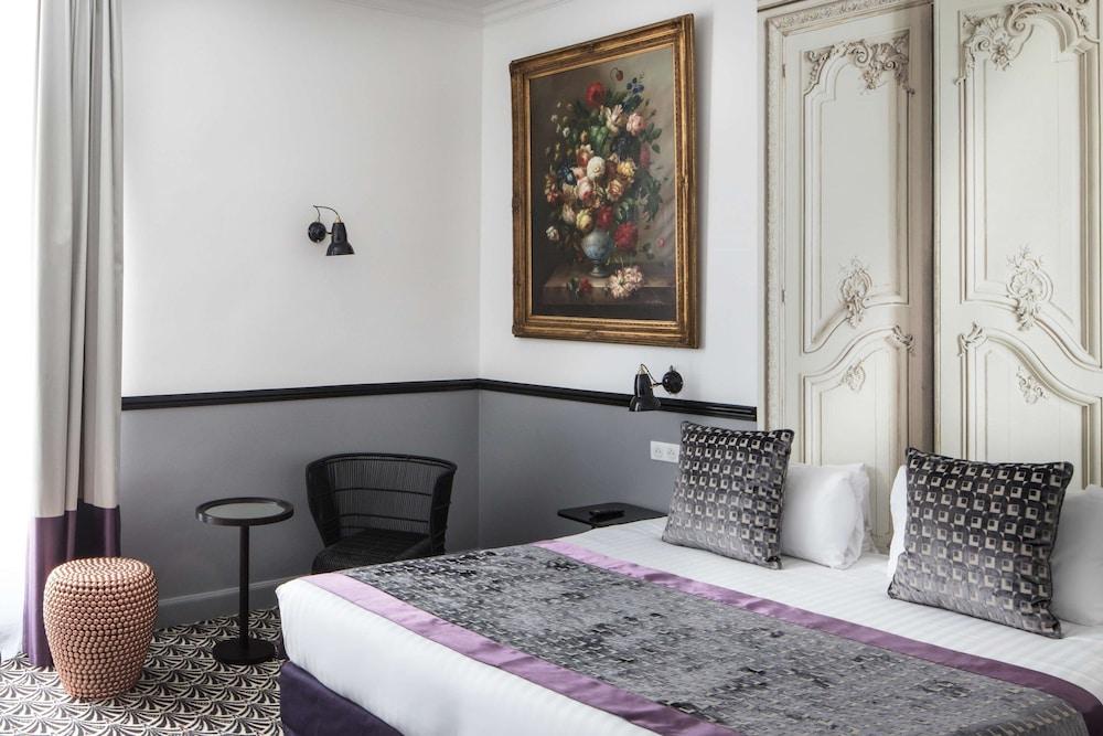 Hôtel Malte - Astotel Room Type - Privilege Room - Complimentary soft minibar,courtesy tray, Chromecast and digital press Hôtel Malte - Astotel Room Type - Privilege Room - Complimentary soft minibar,courtesy tray, Chromecast and digital press
