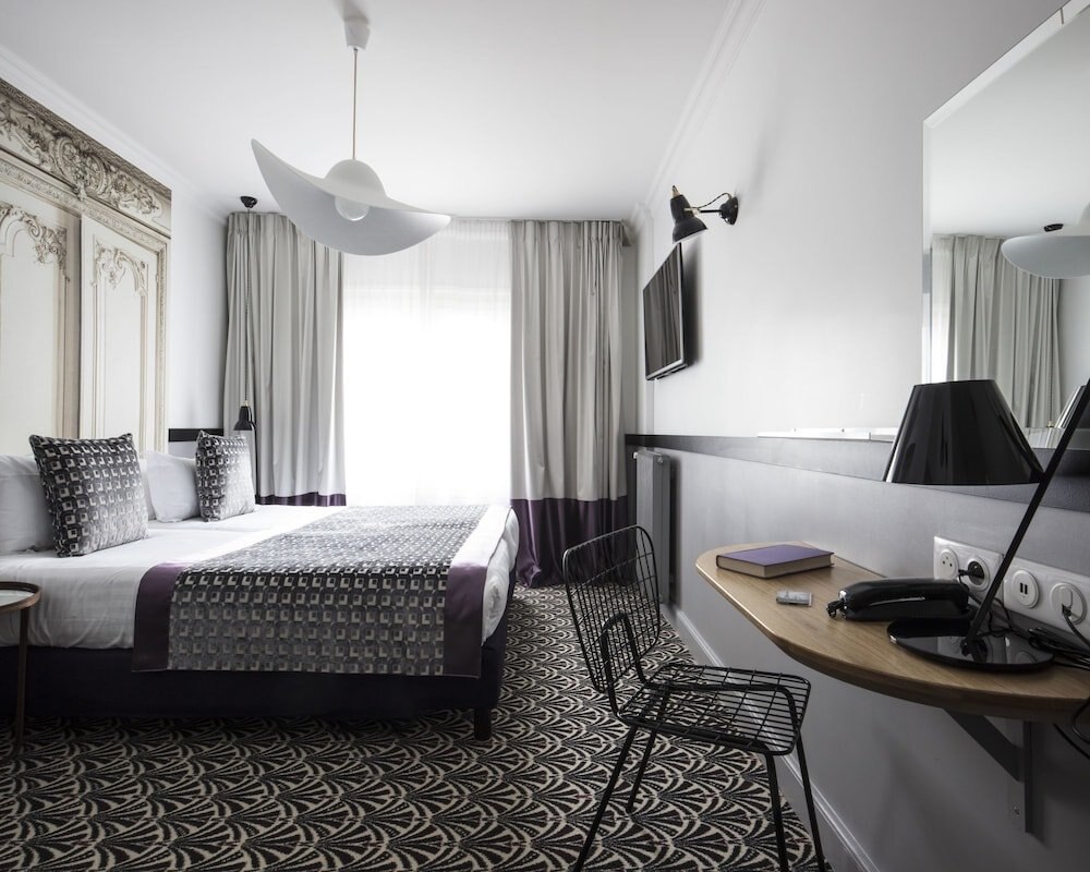 Hôtel Malte - Astotel Room Type - Superior Twin Room - Complimentary soft minibar,courtesy tray, Chromecast and digital press