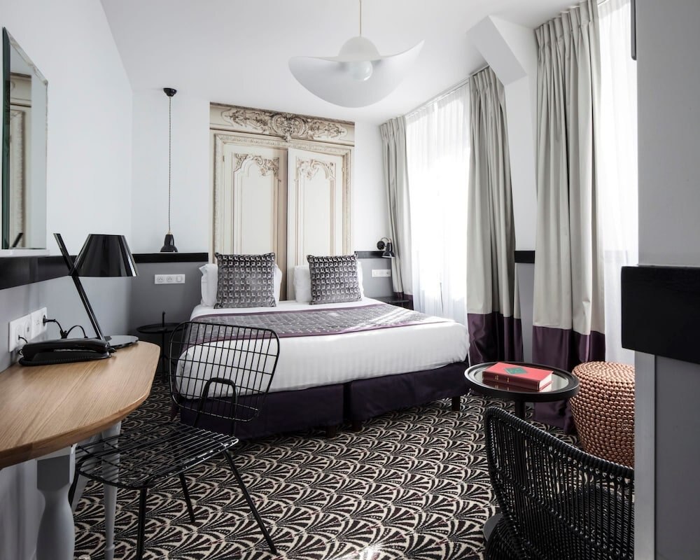 Hôtel Malte - Astotel Room Type - Superior Double Room - Complimentary soft minibar,courtesy tray, Chromecast and digital press Hôtel Malte - Astotel Room Type - Superior Double Room - Complimentary soft minibar,courtesy tray, Chromecast and digital press