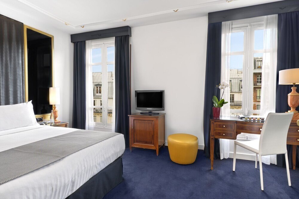 Melia Paris Champs-Elysées Room Type - Premium Twin Room
