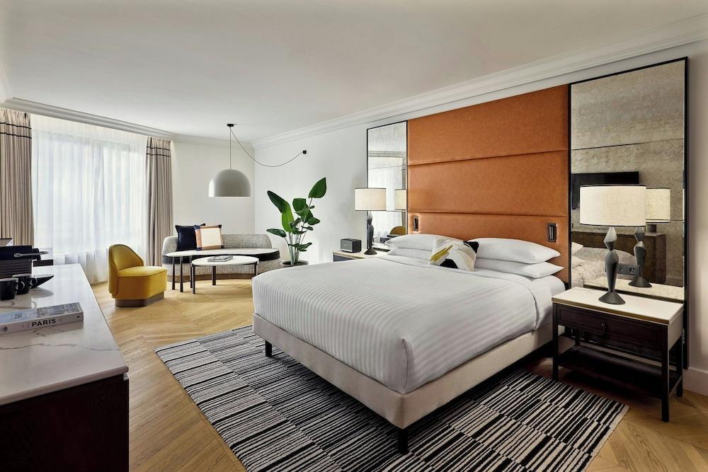 Paris Marriott Champs Elysees Hotel Room Type - Two-Bedroom Parisian Family Suite with Atrium View