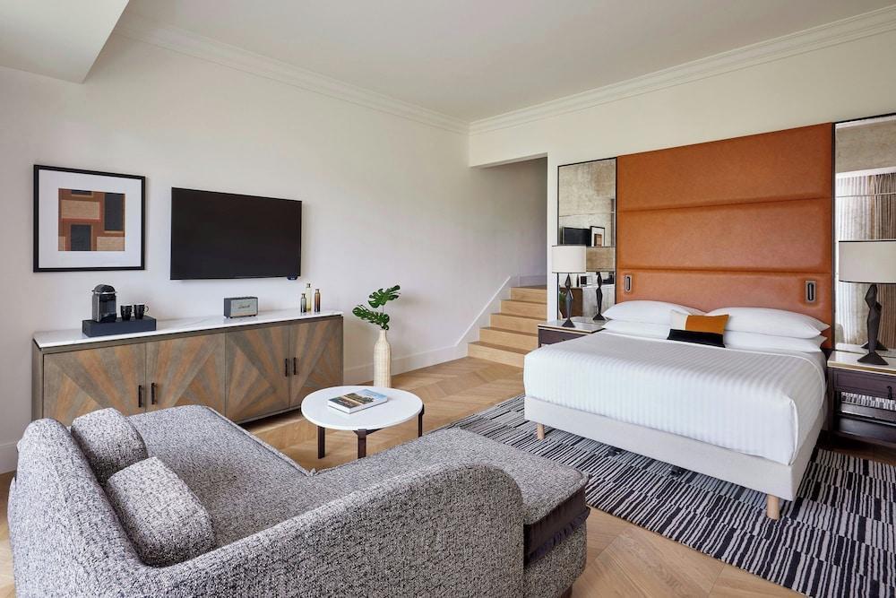 Paris Marriott Champs Elysees Hotel Room Type - Champs Elysees view Suite