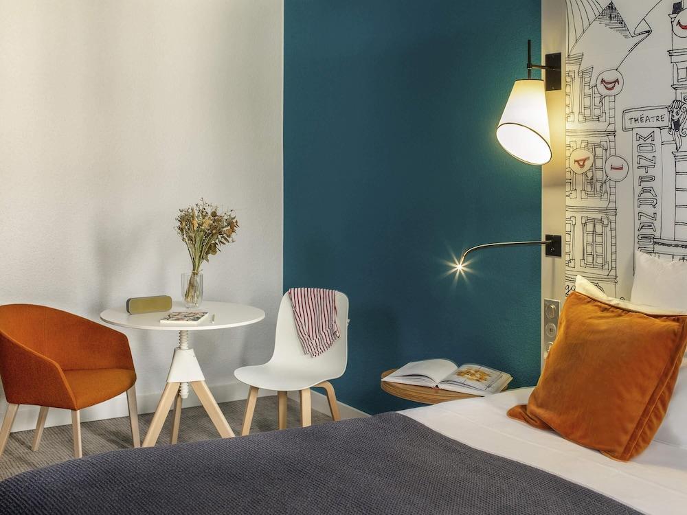 Mercure Paris Gare Montparnasse Room Type - Classic Room with twin beds