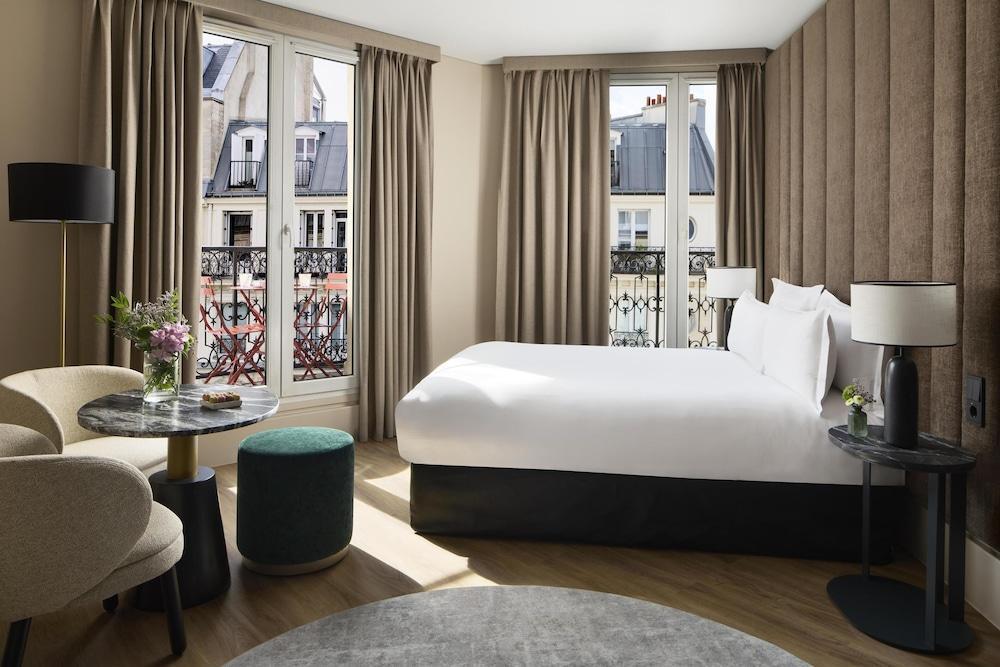 NH Paris Opera Faubourg Room Type - Junior Suite NH Paris Opera Faubourg Room Type - Junior Suite