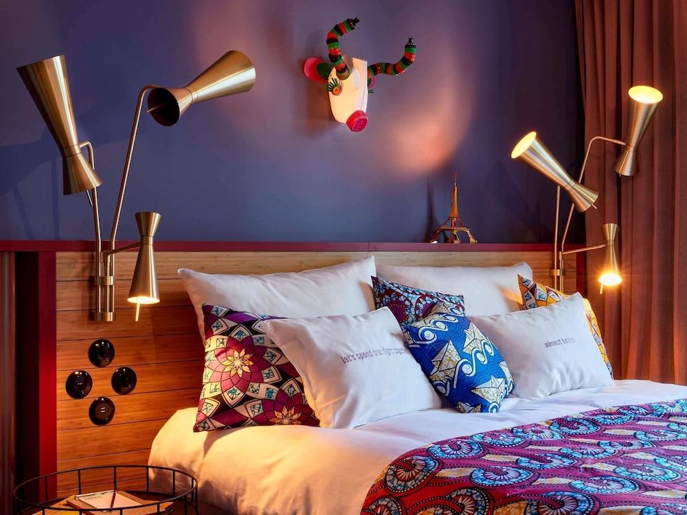 25hours Hotel Terminus Nord Room Type - Medium with Paris view