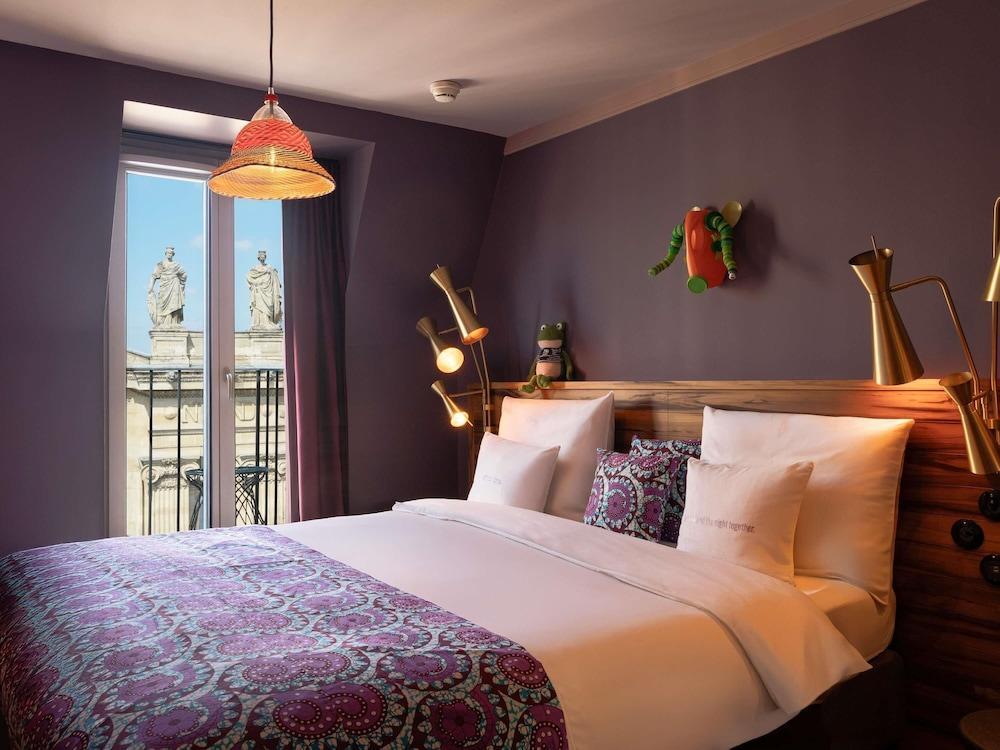 25hours Hotel Terminus Nord Room Type - Large with Paris view