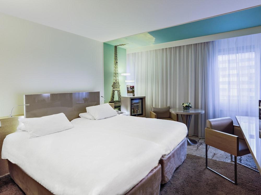 Mercure Paris Vaugirard Porte de Versailles Room Type - Classic Twin Room, 2 Twin Beds Mercure Paris Vaugirard Porte de Versailles Room Type - Classic Twin Room, 2 Twin Beds