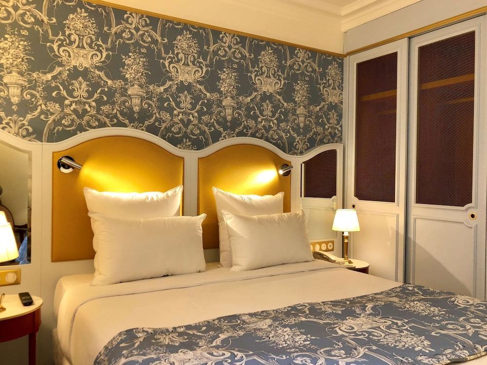 Hotel Mayfair Room Type - Classic Room