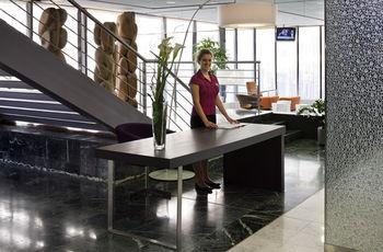 Mercure Paris Gare De Lyon TGV - Tap to explore photos