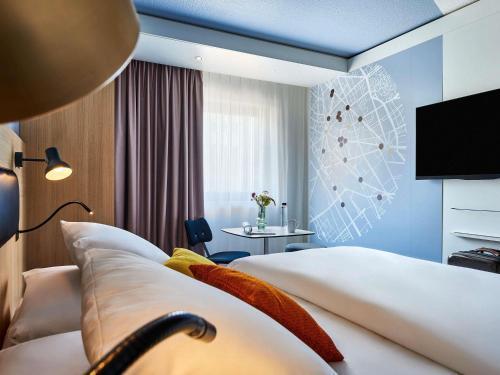 Mercure Paris Gare De Lyon TGV Room Type - Privilege Room with Double Bed