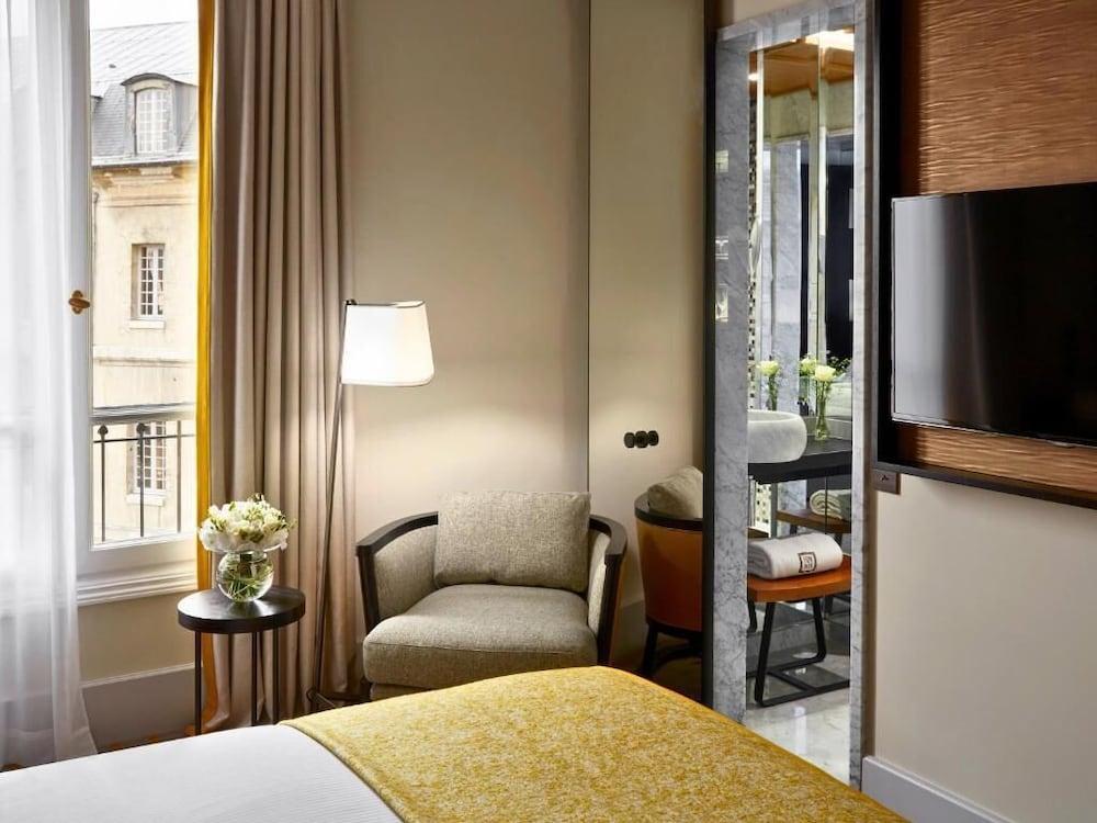 Hotel Montalembert Room Type - Superior Room