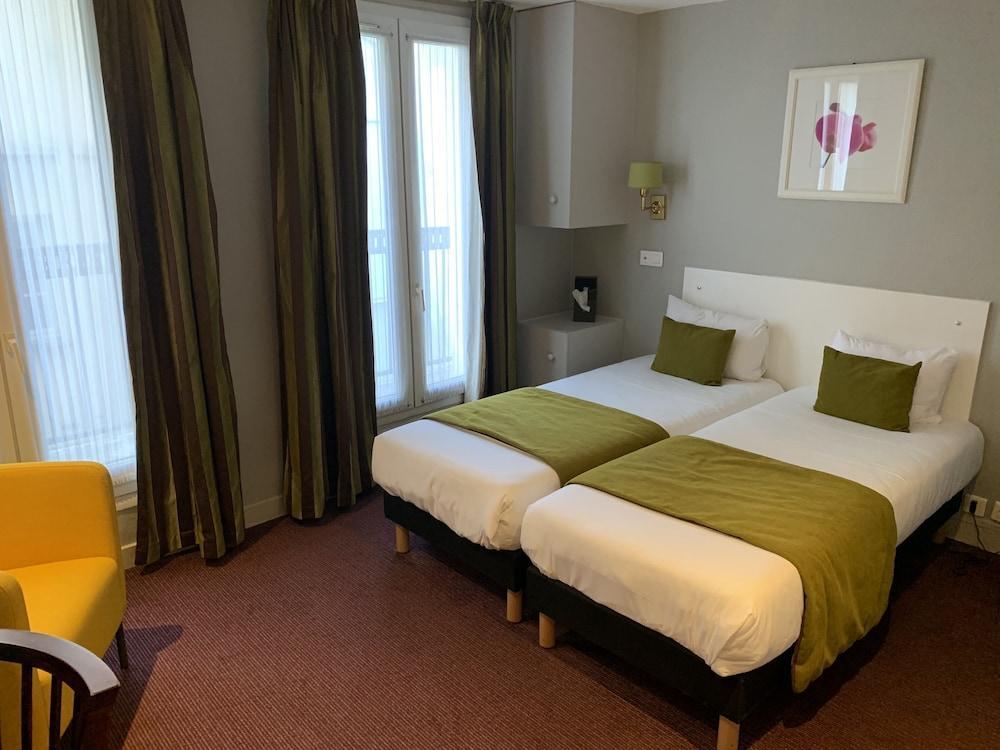 ibis styles Paris Montmartre Batignolles - Tap to explore photos