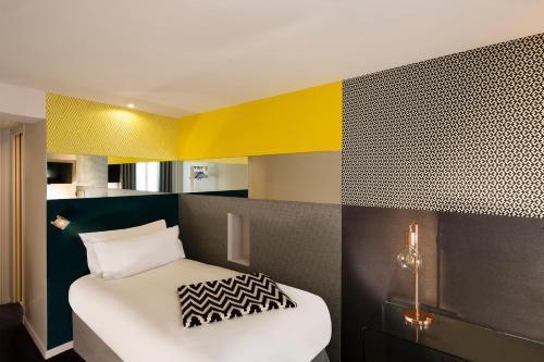Hotel Duette Paris - Tap to explore photos