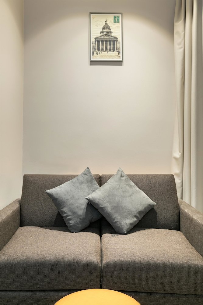Hôtel Magenta 38 by Happyculture Room Type - Classic Triple Room