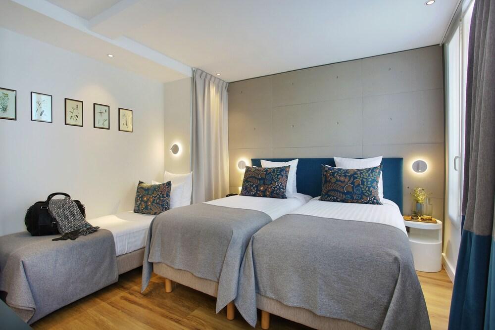 Le Basile Hôtel Room Type - Triple Room Le Basile Hôtel Room Type - Triple Room