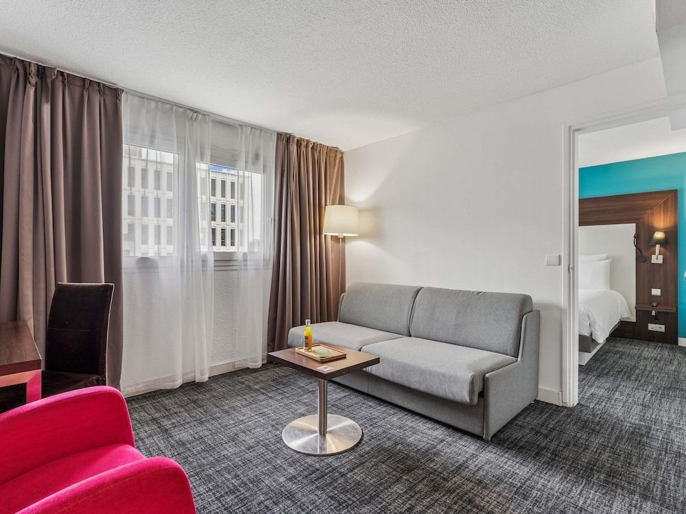 Mercure Paris Porte d'Orleans Room Type - Family Room, 1 Double Bed with Sofa bed (1 Double bed and 1 Single sofa bed)