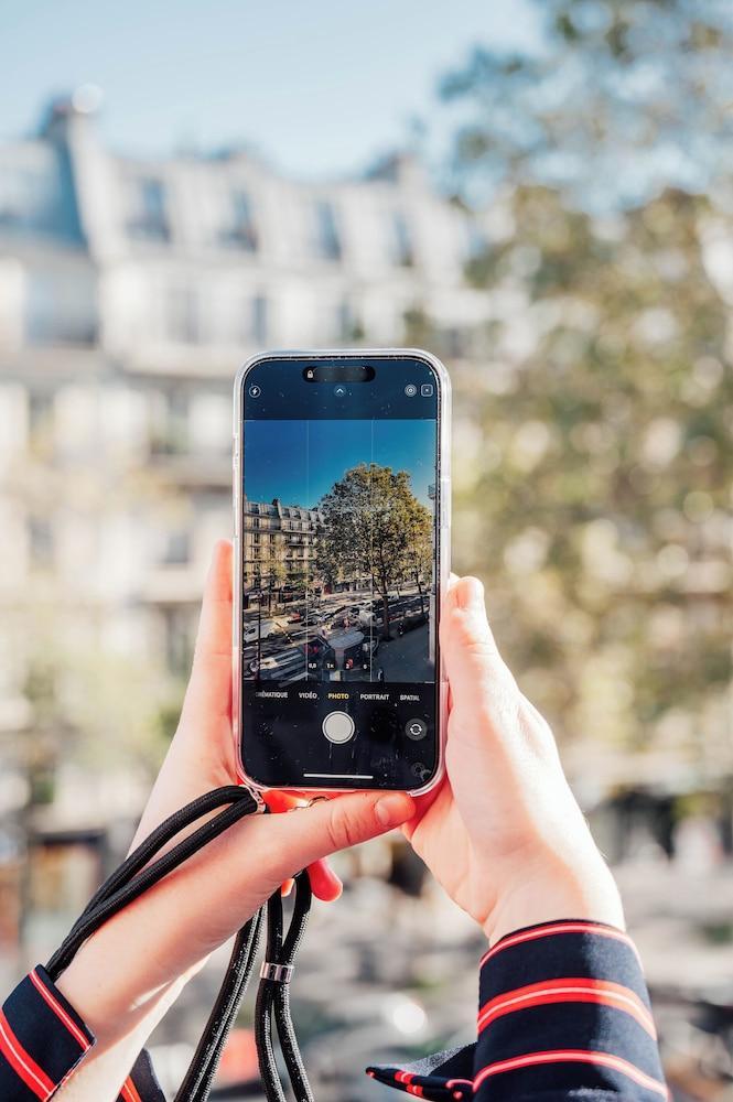 Mercure Paris Bastille Marais - Tap to explore photos
