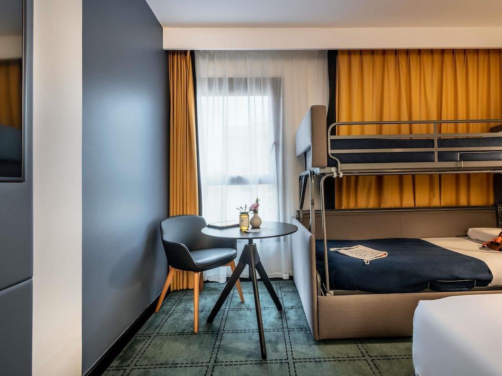 Mercure Paris Porte de Versailles Expo Room Type - Family Room, Multiple Beds (Classic)