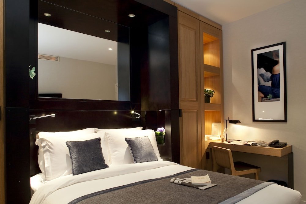 Hotel Marceau Champs Elysees Room Type - Superior Room