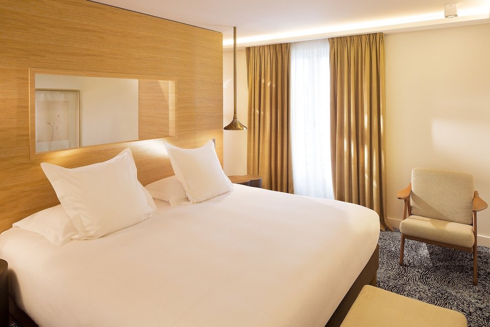 Hotel Marignan Champs - Elysées Room Type - Deluxe Room