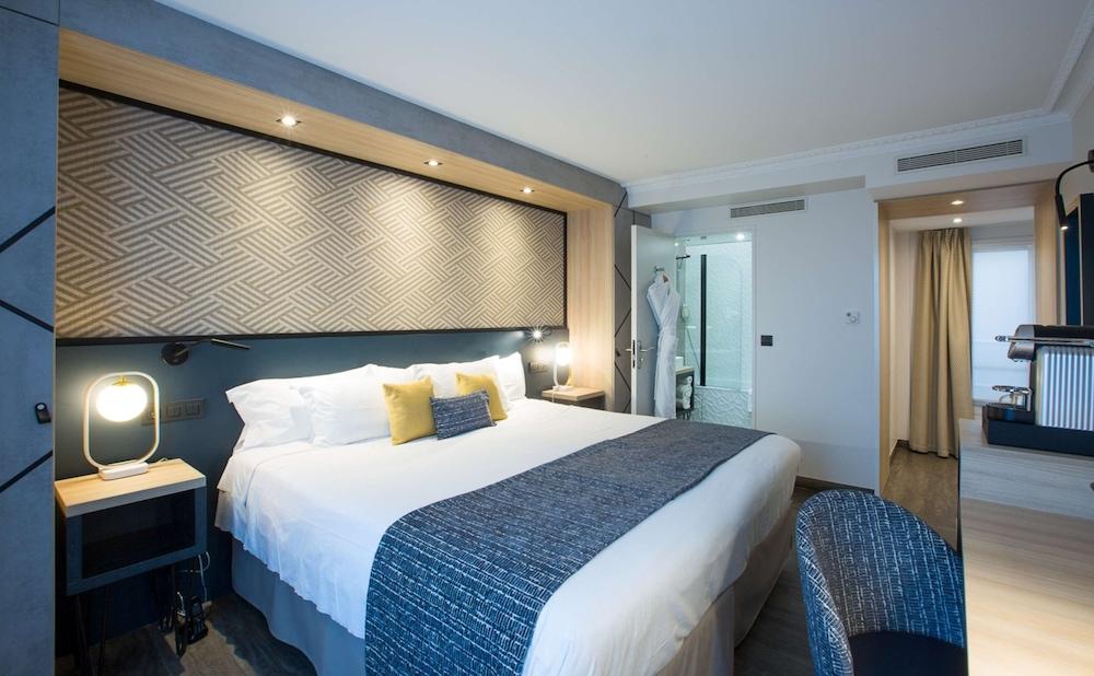 Best Western Plus Opera Batignolles Room Type - Deluxe Room, 1 King Bed, Non Smoking (Twin bed on request)