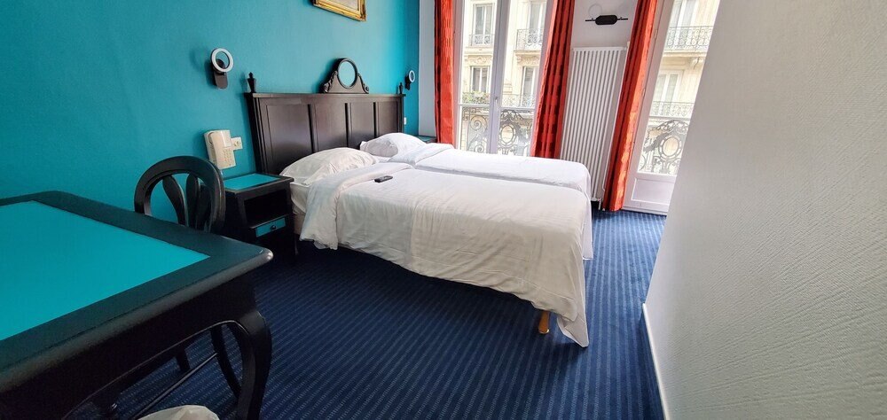 Hôtel Metropol Room Type - Double or Twin Room Hôtel Metropol Room Type - Double or Twin Room