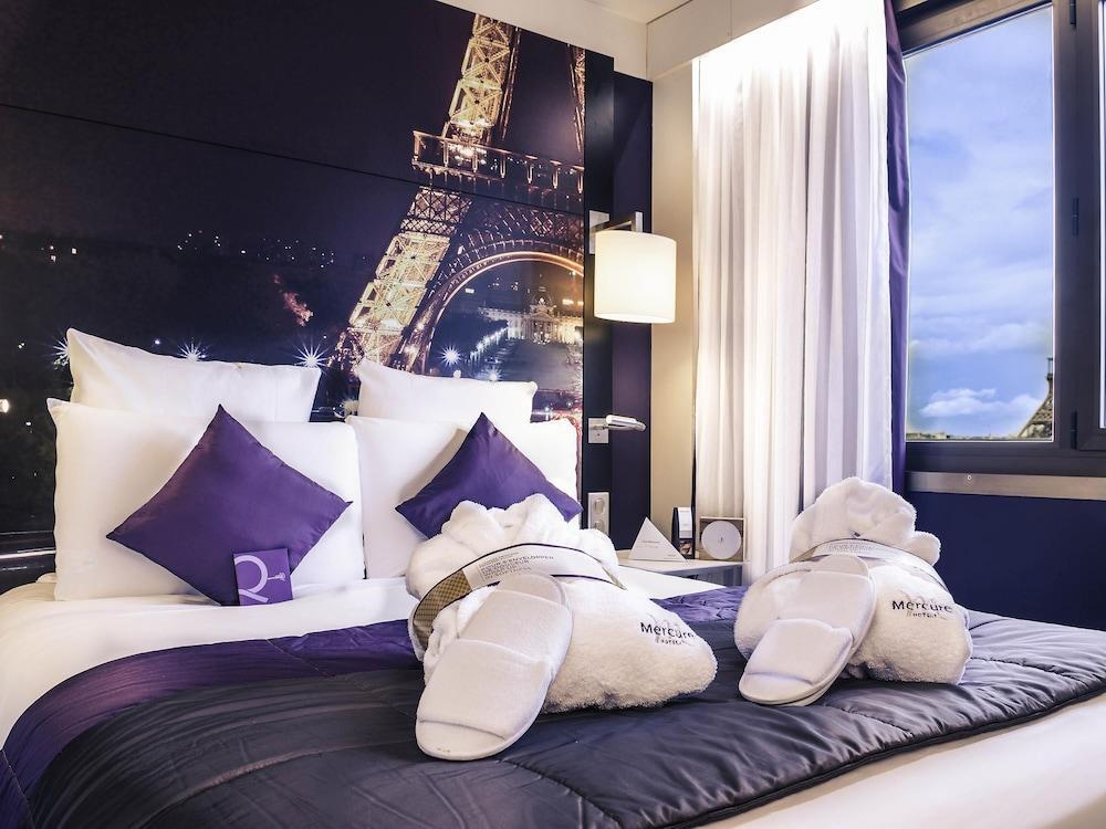 Mercure Paris Centre Tour Eiffel Room Type - Classic Room with 1 double bed and 1 armchair not convertible