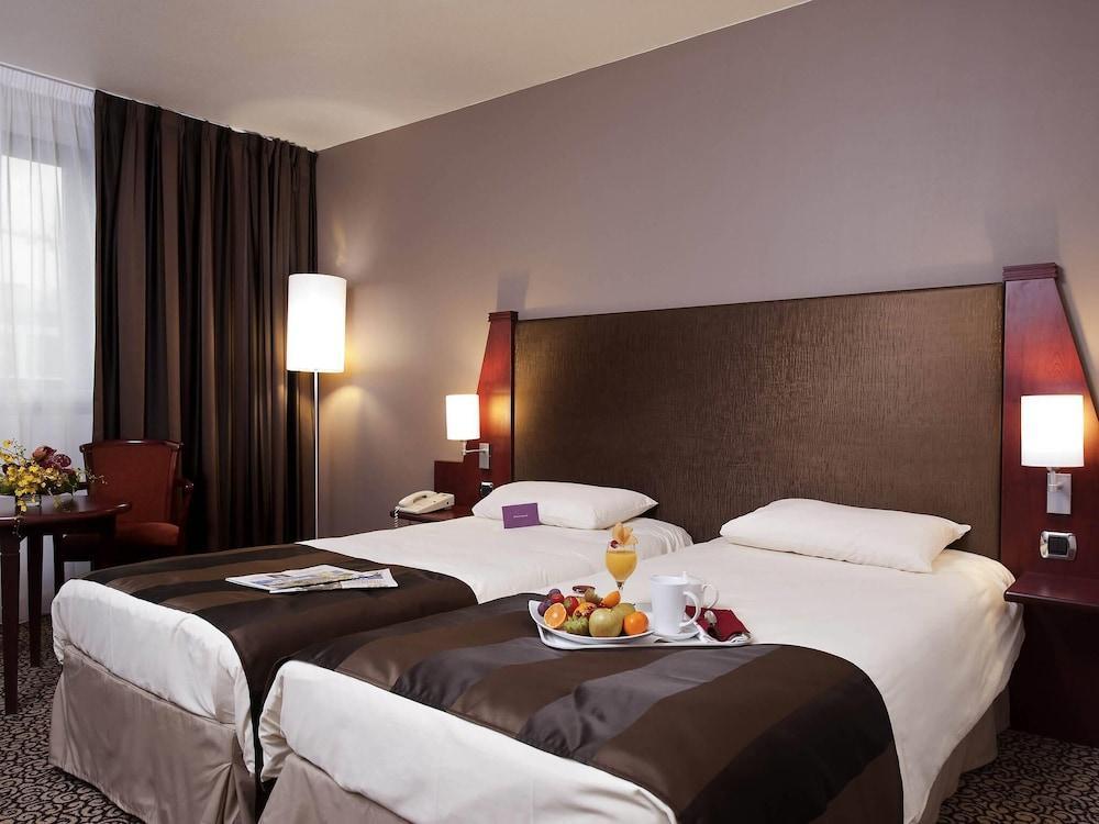 Mercure Paris Val de Fontenay Room Type - Classic Twin Room, 2 Twin Beds