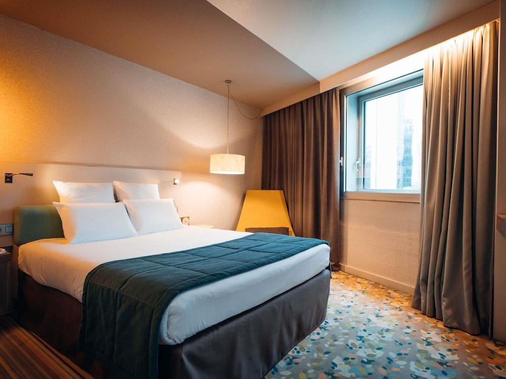 Mercure Paris Val de Fontenay Room Type - Privilege, Suite, 1 Double Bed with Sofa bed