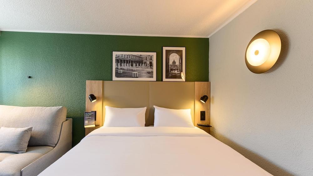 Campanile PRIME - Marne-la-Vallée - Torcy Room Type - Standard Room, 1 Queen Bed with Sofa bed
