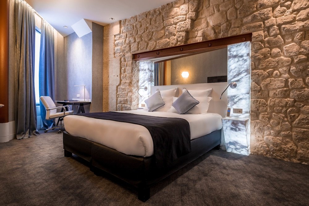 Hotel Marais Grands Boulevards Room Type - Executive Room, 1 Double Bed, Non Smoking, Balcony