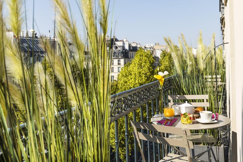 Hotel Marais Grands Boulevards Room Type - Classic Room, 2 Twin Beds, Non Smoking, Balcony