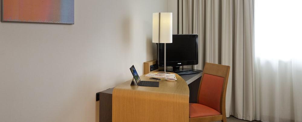 Novotel Paris Roissy CDG Convention Room Type - Classic Room, 2 Twin Beds