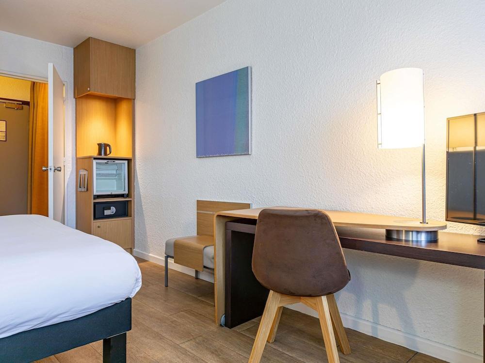 Mercure Paris Le Bourget - Tap to explore photos