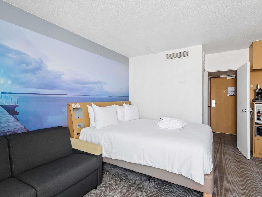 Novotel Paris Est Room Type - Executive Room, 1 Double Bed with Sofa bed