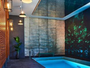 Novotel Paris Gare De Lyon - Tap to explore photos
