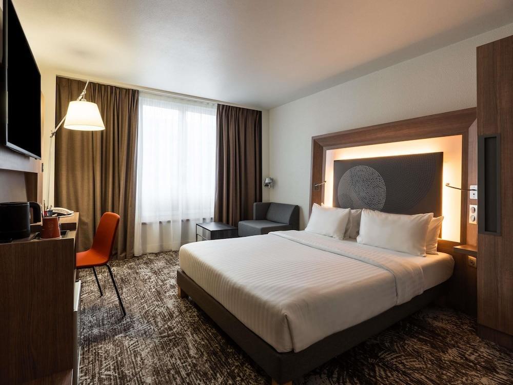 Novotel Paris Gare De Lyon Room Type - Standard Room, 1 Queen Bed