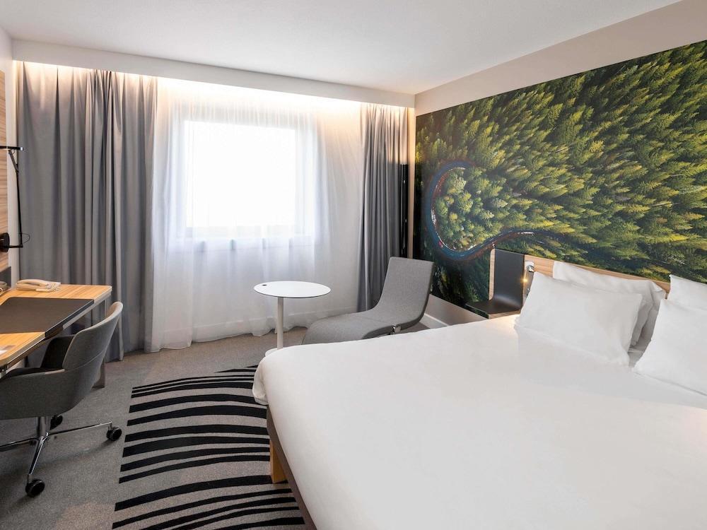 Novotel Marne-La-Vallée Noisy-Le-Grand Room Type - Executive Room, 1 Queen Bed with Sofa bed